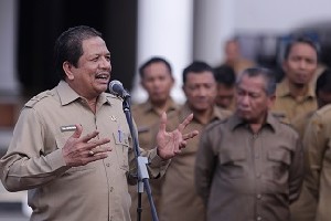 Sekda Dermawan Pimpin Apel 