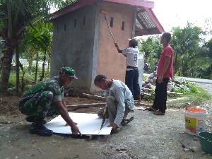 TNI Bantu Warga Ciptakan Lingkungan Bersih