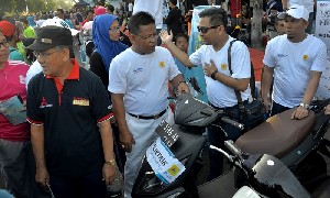 PLN Pamer Motor Listrik dan Beri Diskon Tambah Daya