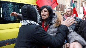 Israel Membebaskan Khalida Jarrar Setelah 20 bulan Tanpa Pengadilan