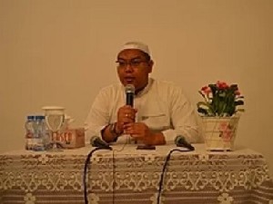 Dituding Wahabi, Siapa Ust. Dr. Firanda Andirja?