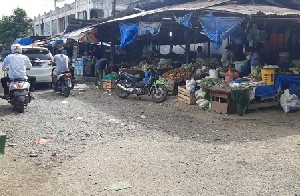 PedagangÂ Kota Matang Minta Pemda Tangani Kerusakan Jalan