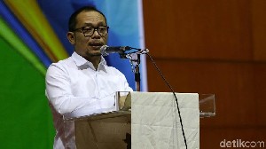 Menaker Hanif Dhakiri Ditunjuk Jadi Plt Menpora