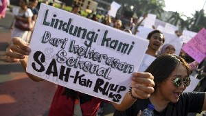 Definisi Perkosaan dalam RUU PKS dan RUU KUHP