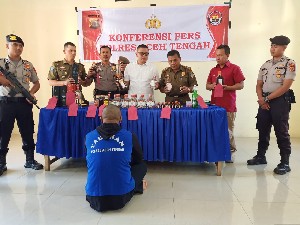 Simpan Miras dan Senjata  Pemilik Caffe Rose Diamankan