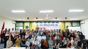 PBI UIN Ar-Raniry Lepas 98 Alumni, Pemateri: Saatnya Phone is Money